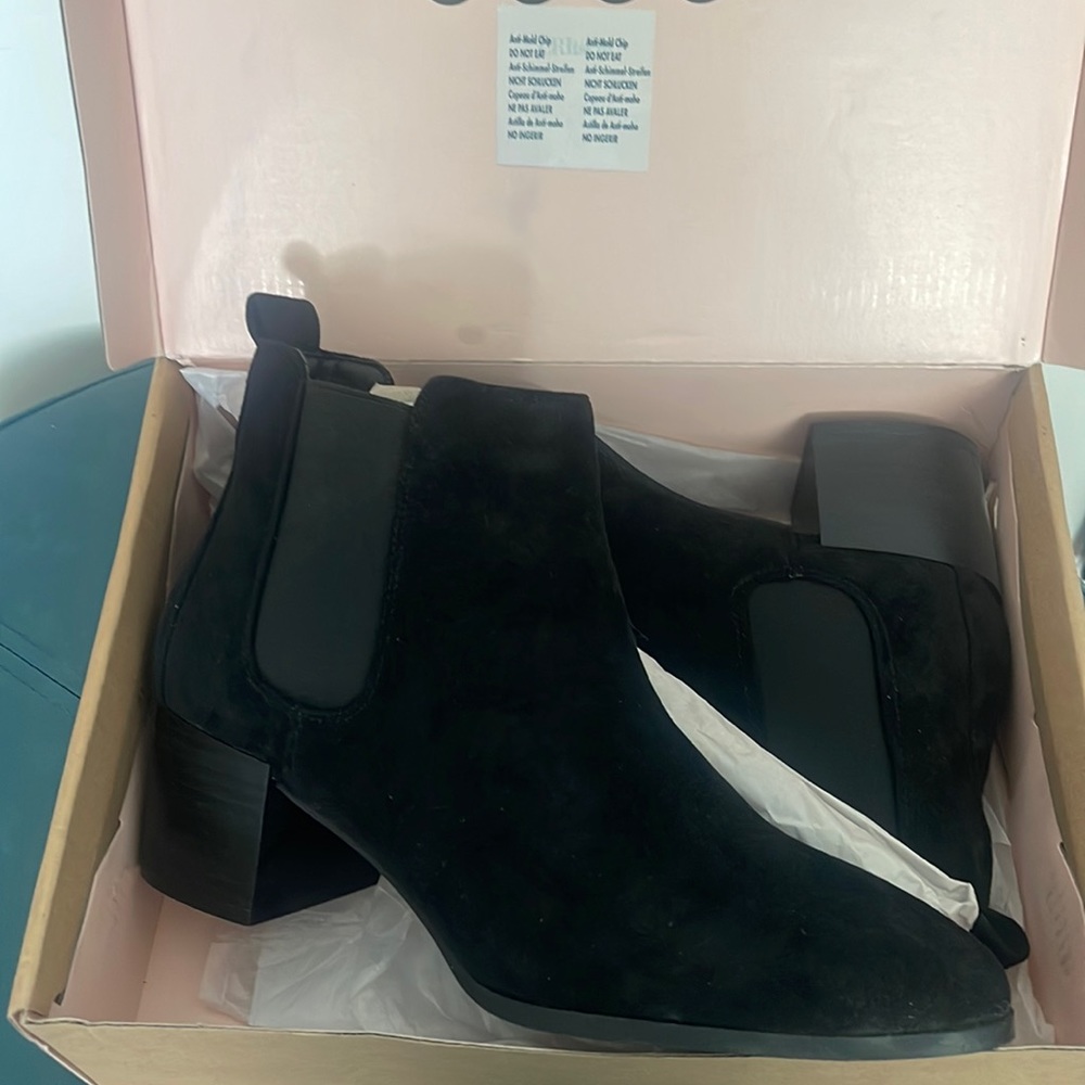 New in box Charlotte Russe black ankle boots Catherine style